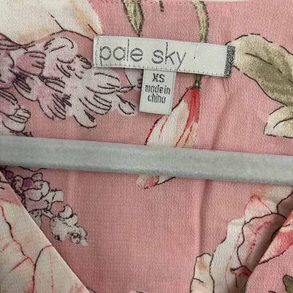 NWT Pale Sky Pink Floral Blouse Size XS - Picture 4 of 8